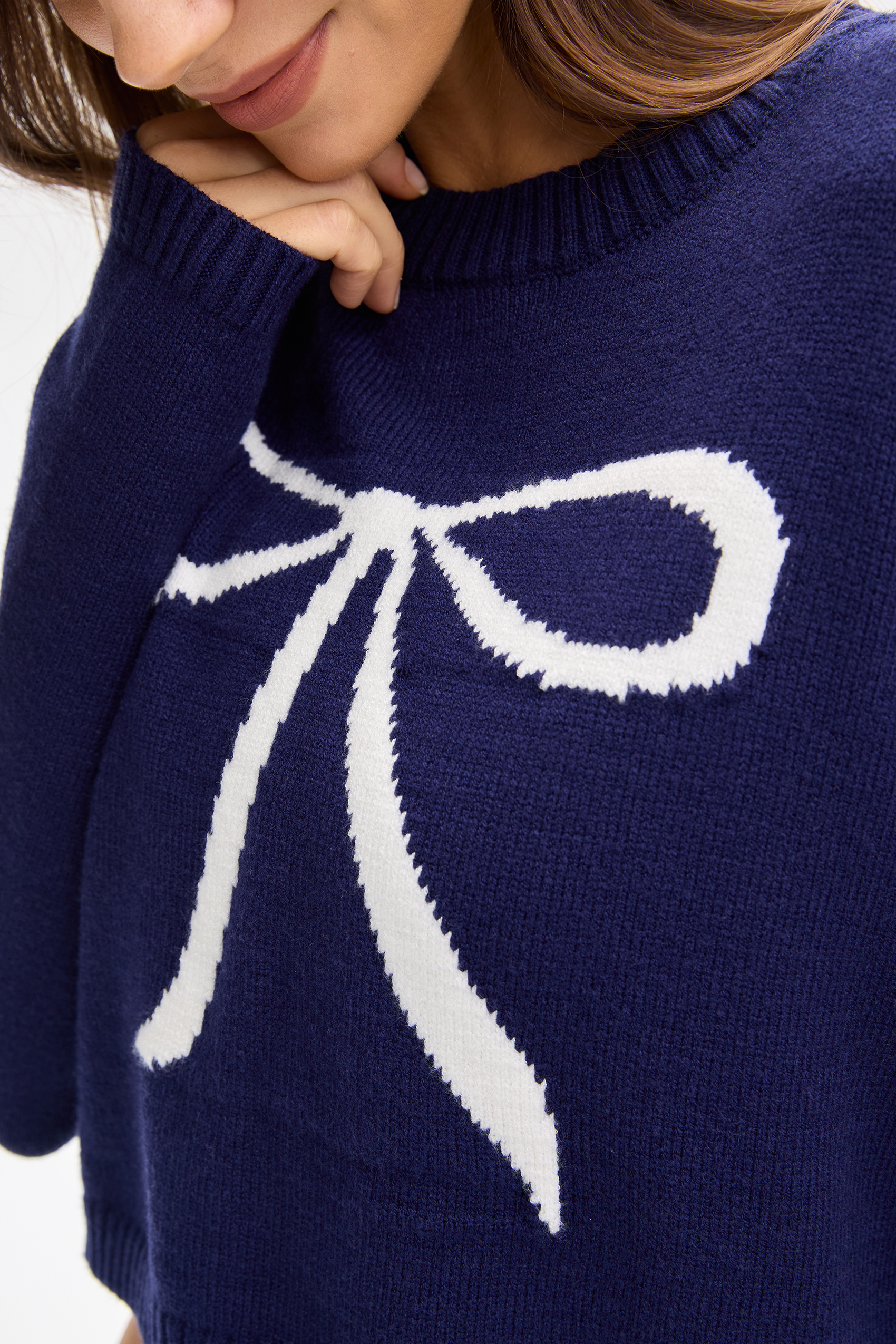 Vessira Women's Fashionable Pullover Womenswear Day