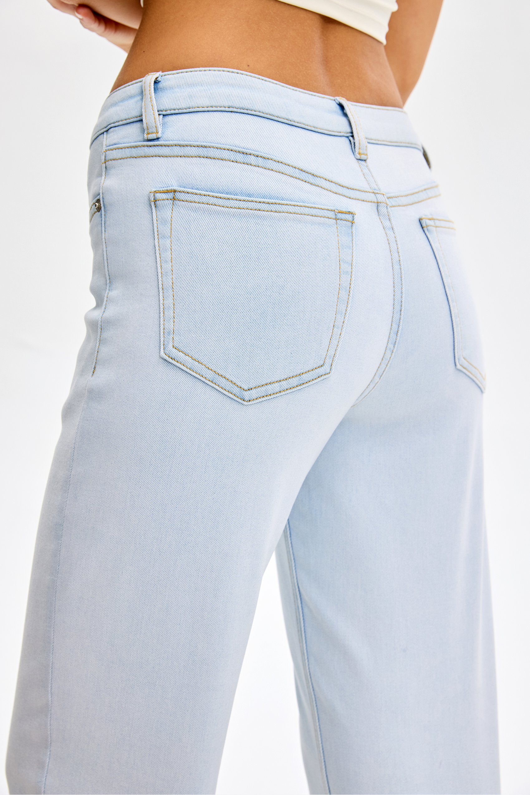 Vessira Light Blue Mid-Rise High-Stretch Tapered Pants