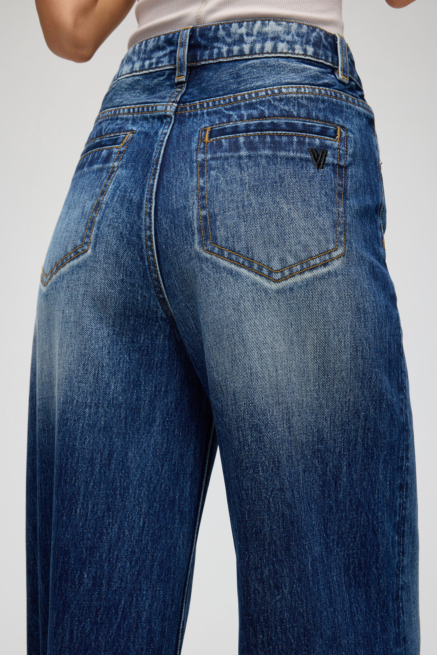 Vessira Women’s Medium Blue High-Waist Non-Stretch Wide-Leg Jeans