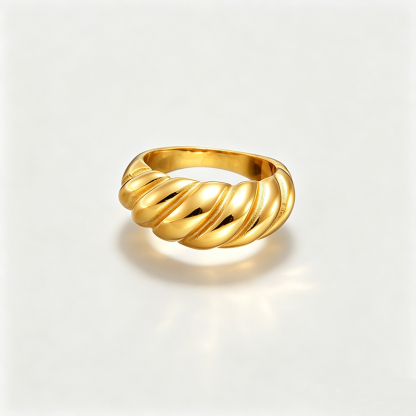 Croissantia Ring