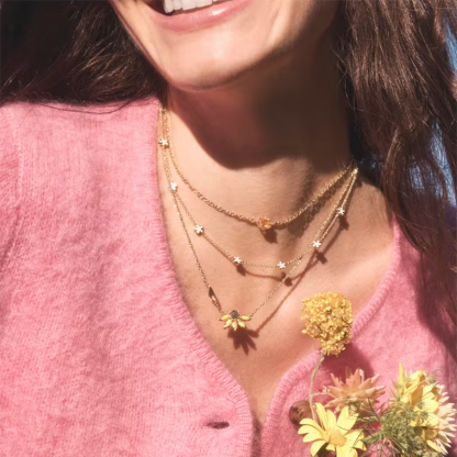Iridescent Petal Daisy Necklace