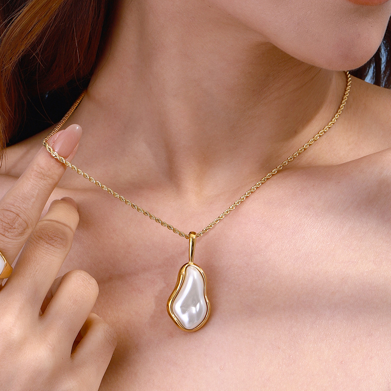 Floating Light Baroque Pearl Necklace