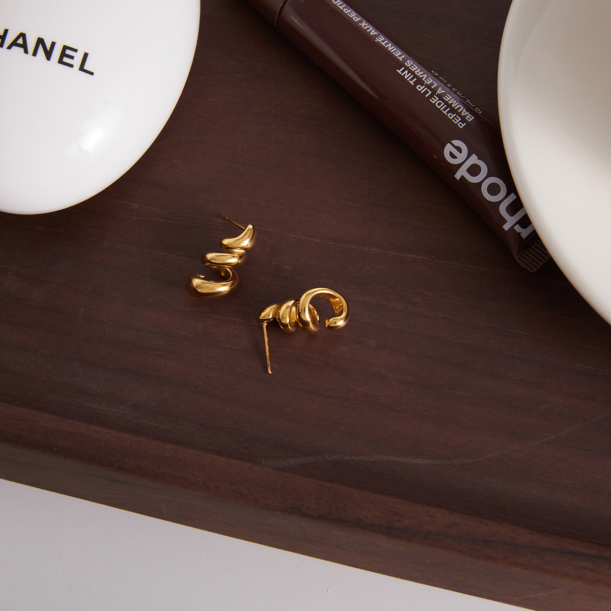 Light Luxury Hoop Earrings Collection