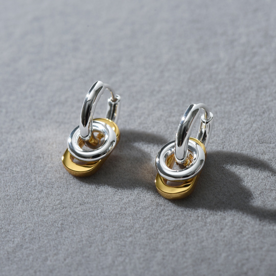 Light Luxury Hoop Earrings Collection