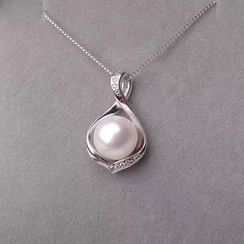 Flowing Wish Pearl Pendant Necklace