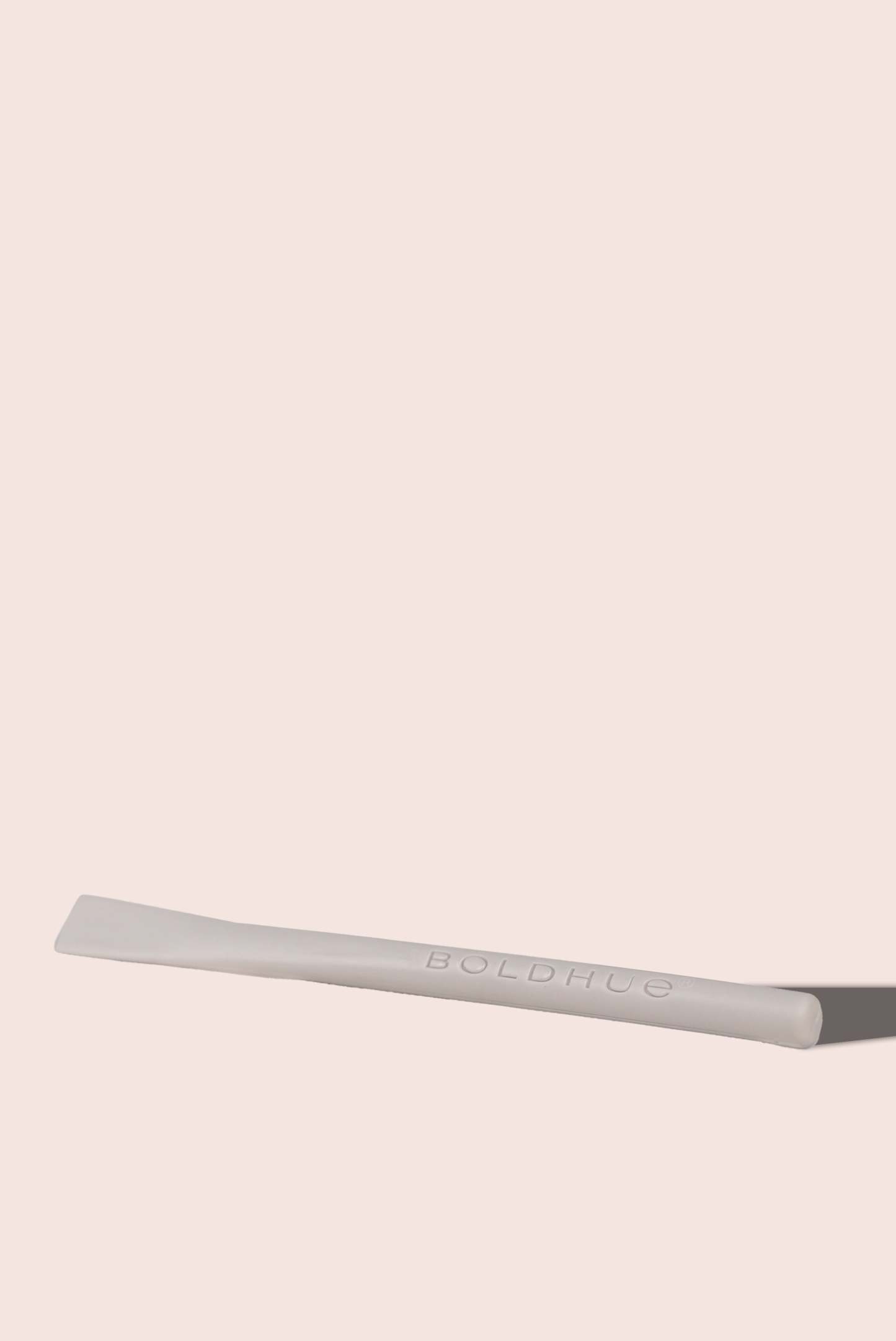 one small mixing spatula for the boldhue device