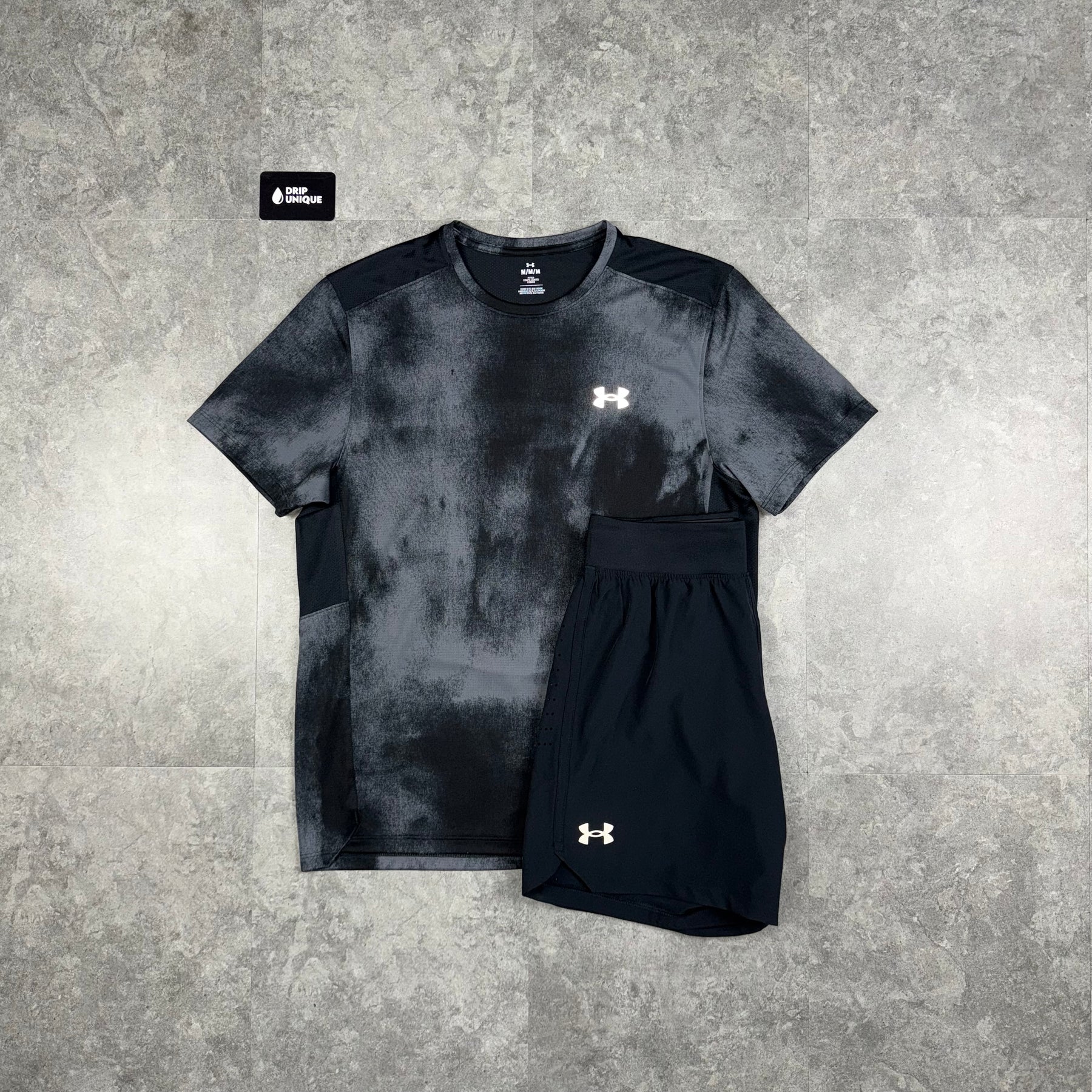 UNDER ARMOUR SPEED STRIDE T-SHIRT BLACK & LAUNCH SPEEDPOCKET SHORTS SET