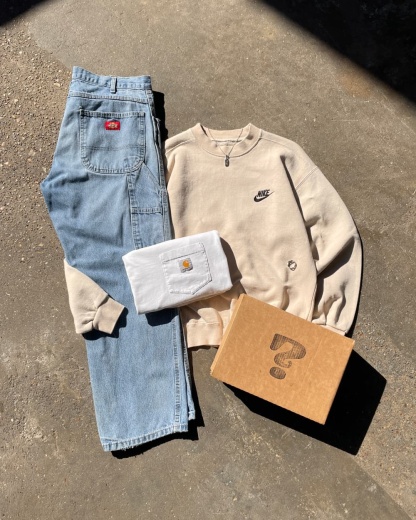 Vintage Outfit Mystery Box