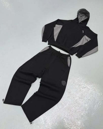 A Mertra Tracksuit Black