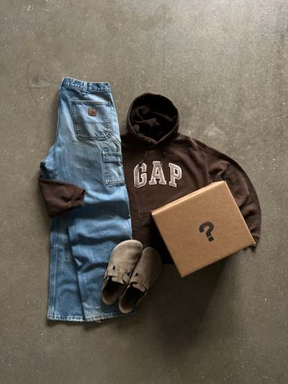 Vintage Outfit Boxes