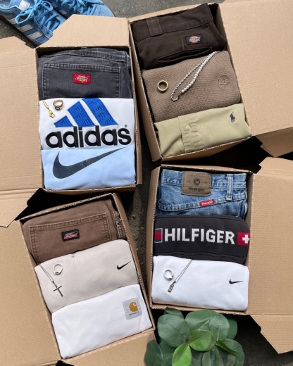 Vintage Outfit Mystery Box