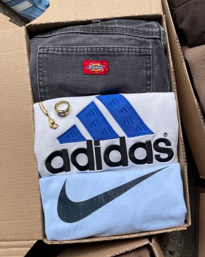 Vintage Outfit Mystery Box