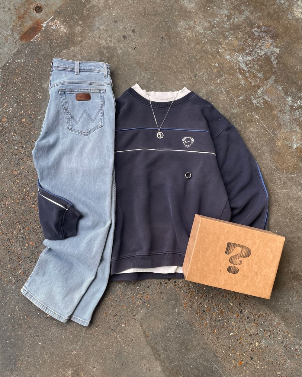 Vintage Outfit Mystery Box