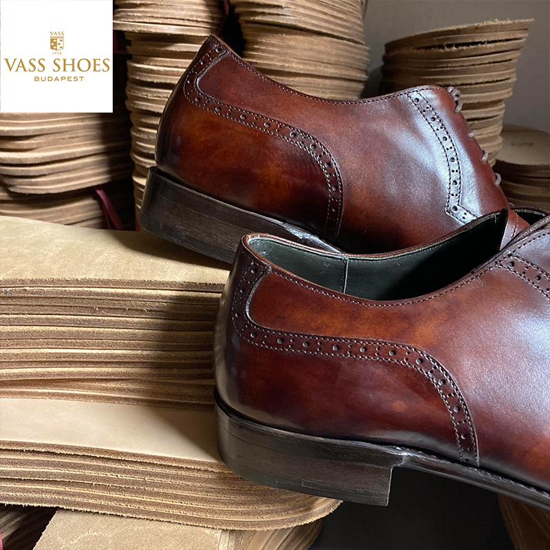 VASS X PEKANTO  Kézzel készített férfi borjúbőr cipő