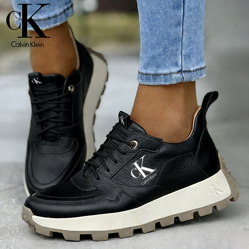 Calvin Klein® 2026 Női sportcipő természetes bőrből, mindennapi viseletre alkalmas.