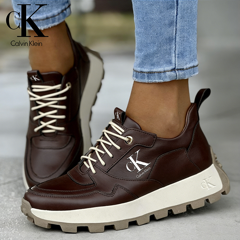 Calvin Klein® 2026 Női sportcipő természetes bőrből, mindennapi viseletre alkalmas.