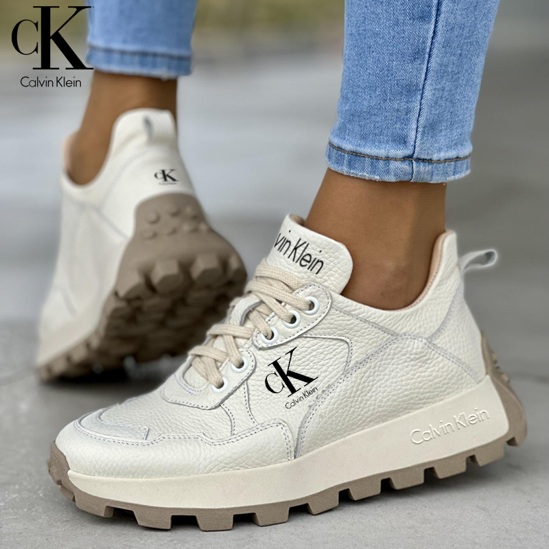 Calvin Klein® 2026 Női sportcipő természetes bőrből, mindennapi viseletre alkalmas.