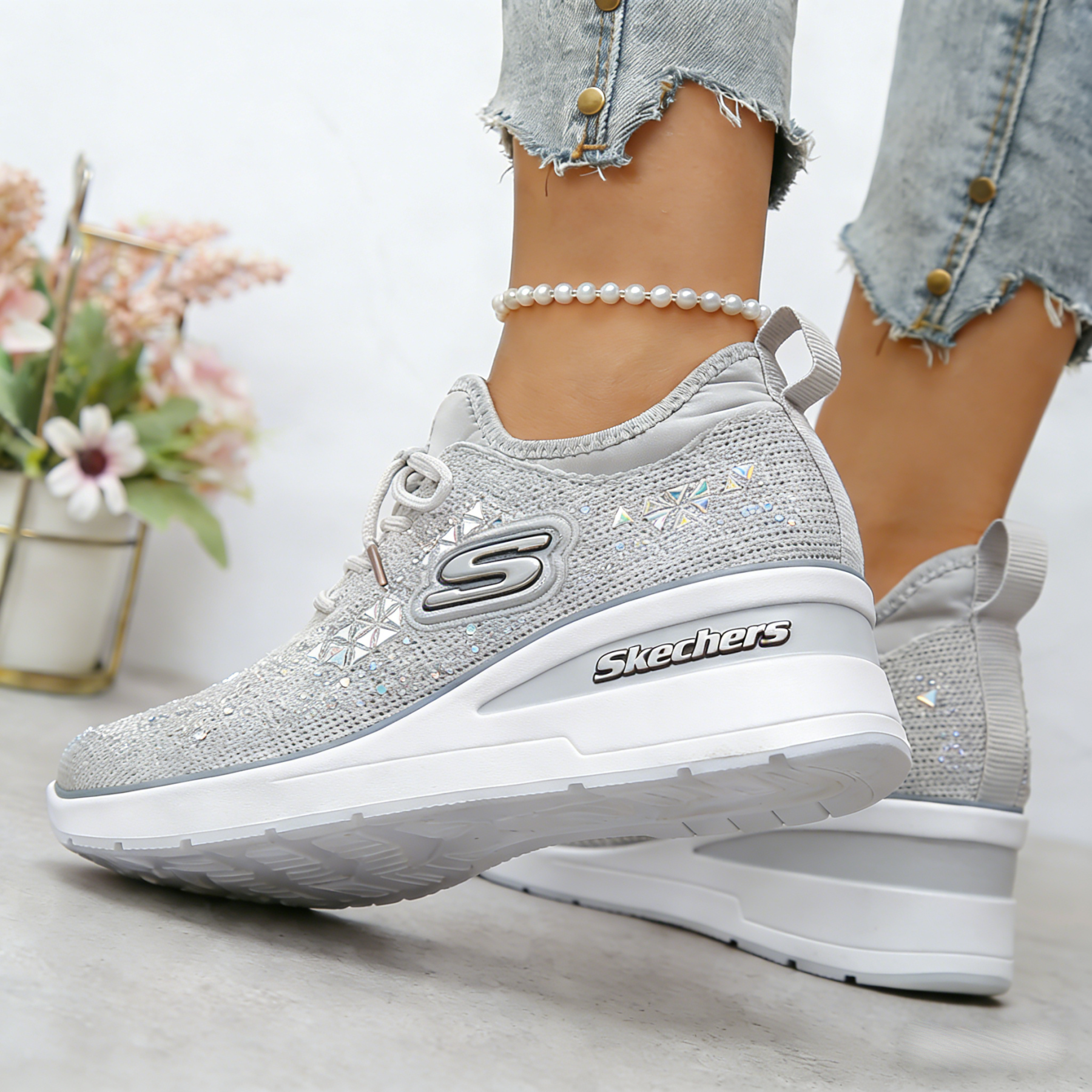 SKECHERS® LEGJOBB MINDENNAPI ORTOPÉDIKUS MASSZÁZS CIPŐK 2026-BAN