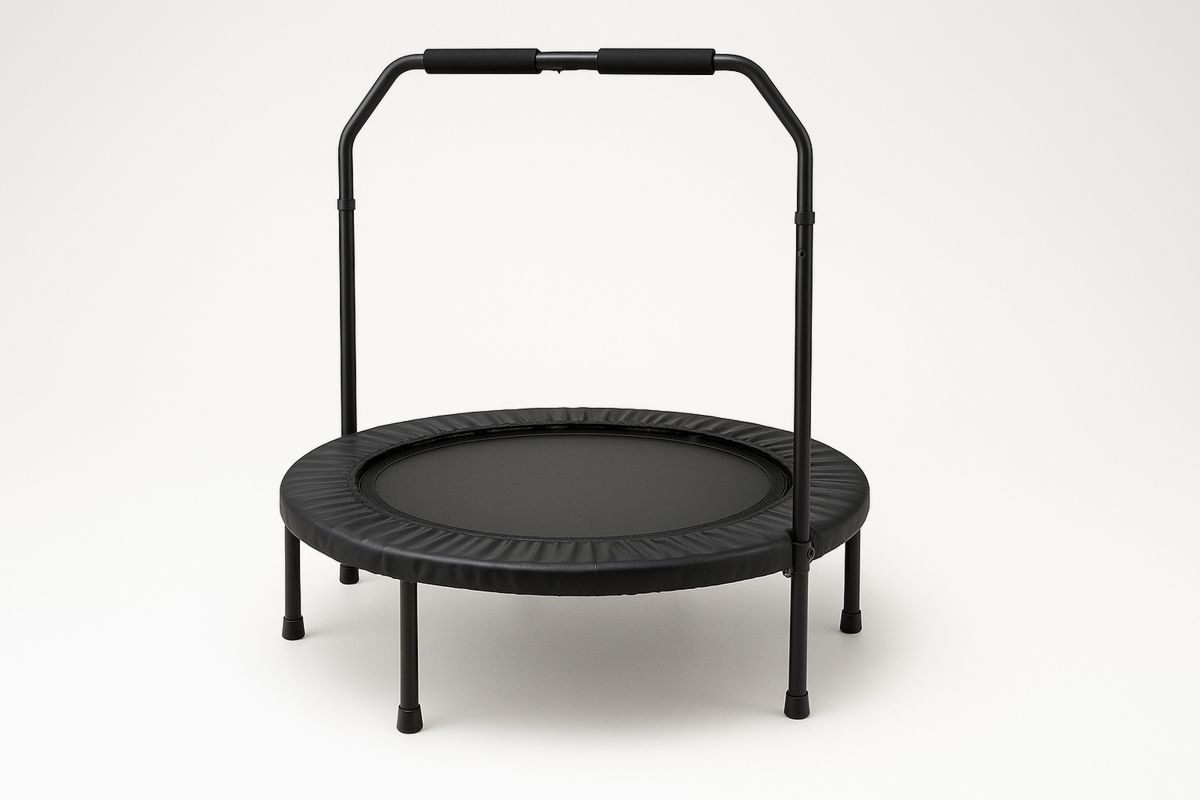 Pyöreä musta trampoliini säädettävällä kahvalla-Jardineterna