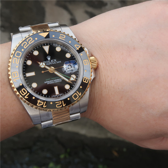GMT-Master II Black Bezel Multicolor Selection 40mm
