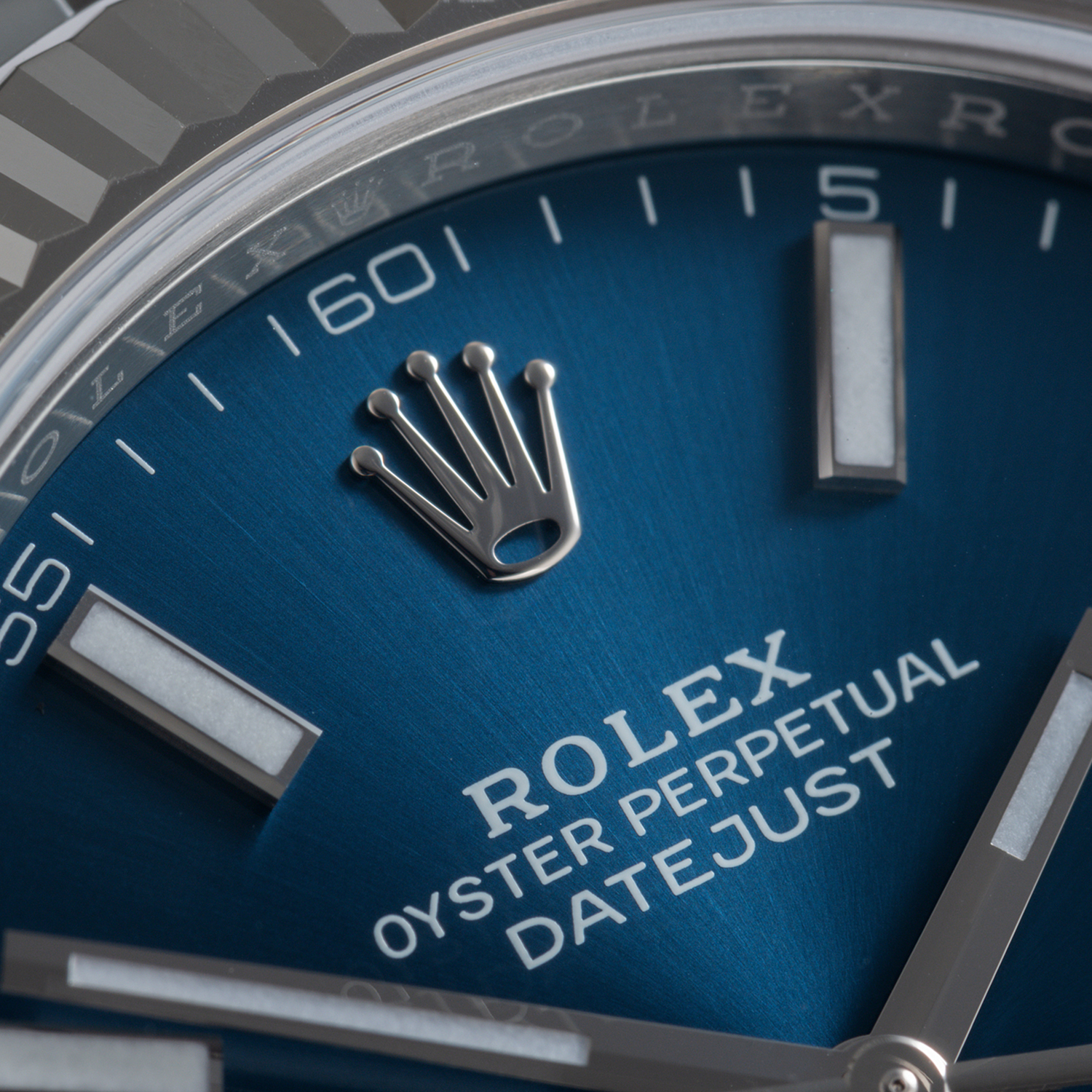 Rolthtex Datejust 41mm Oystersteel and white gold Bright Blue Dial 126334-0002