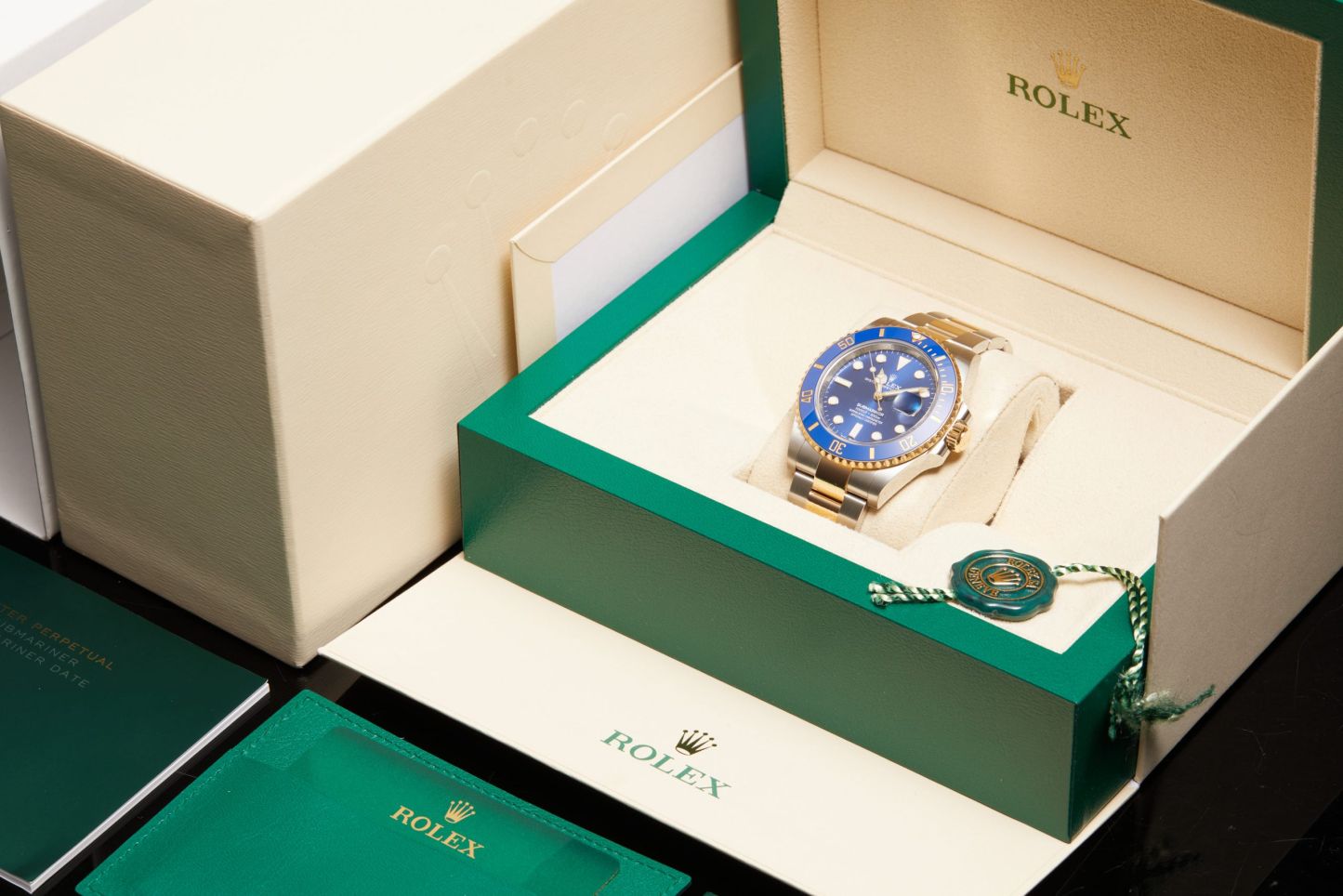 ROLthtEX OYSTER PERPETUAL SUBMARINER DATE 41MM