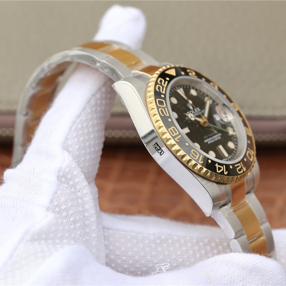 GMT MASTER 2 Black Bezel Multicolor Selection 40mm