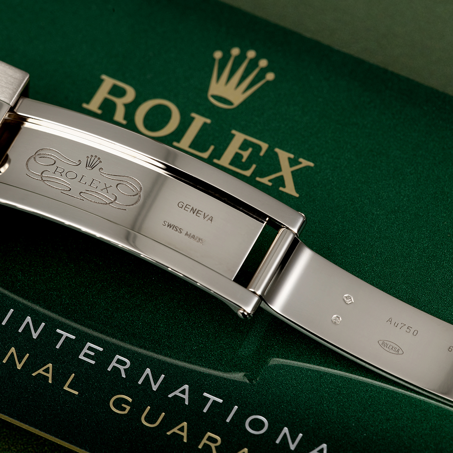 rolthtex Daytona White Gold Black Dial Oysterflex Strap 116519LN-0025
