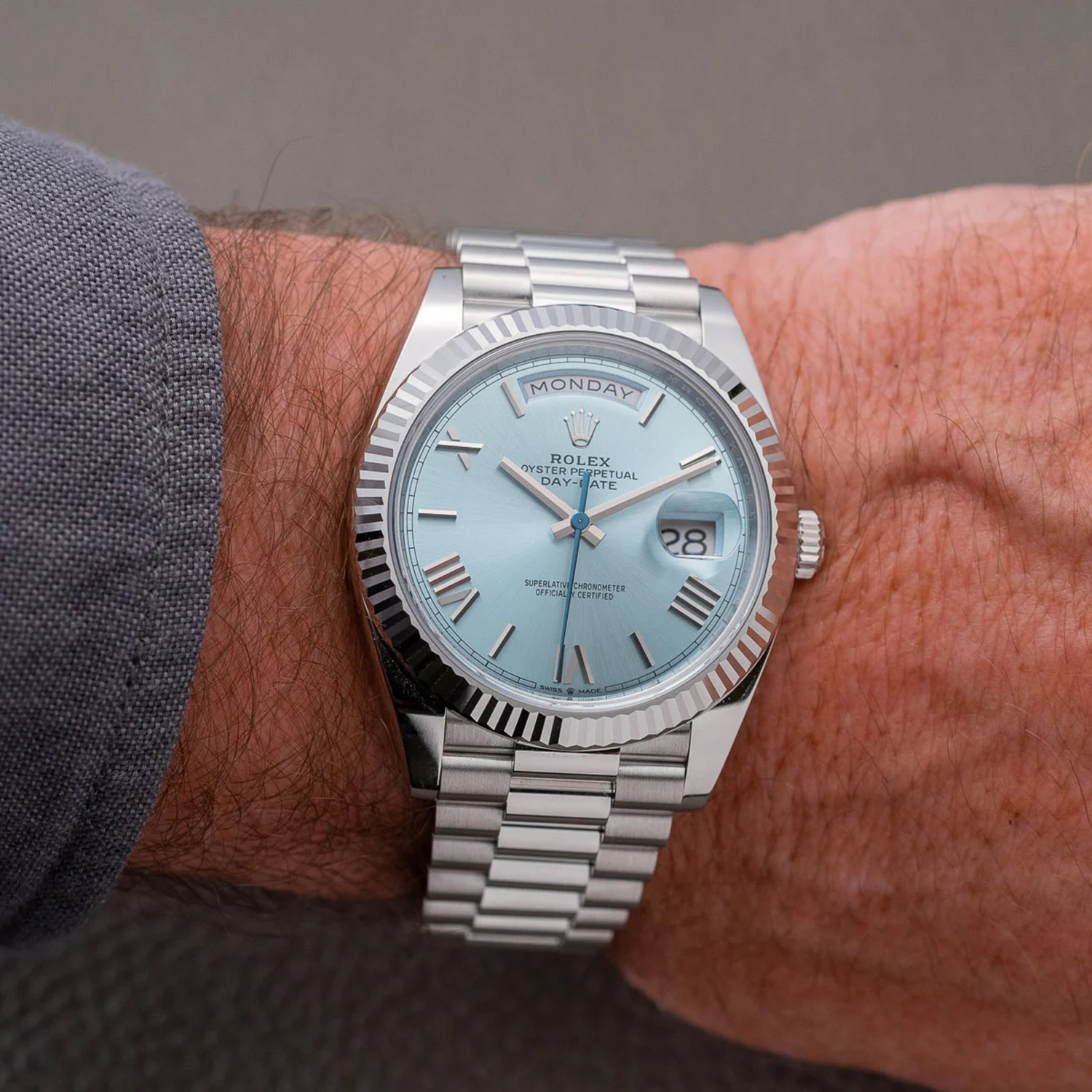 rolthtex Oyster Perpetual Day-Date President 40mm in Platinum with Ice-Blue Dial Men's Watch 228236-0012 Unworn