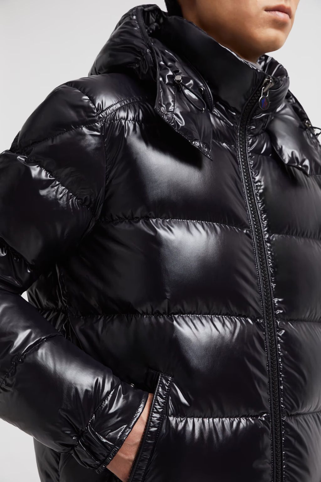 Monthtcler Maya Hooded Short Down Jacket