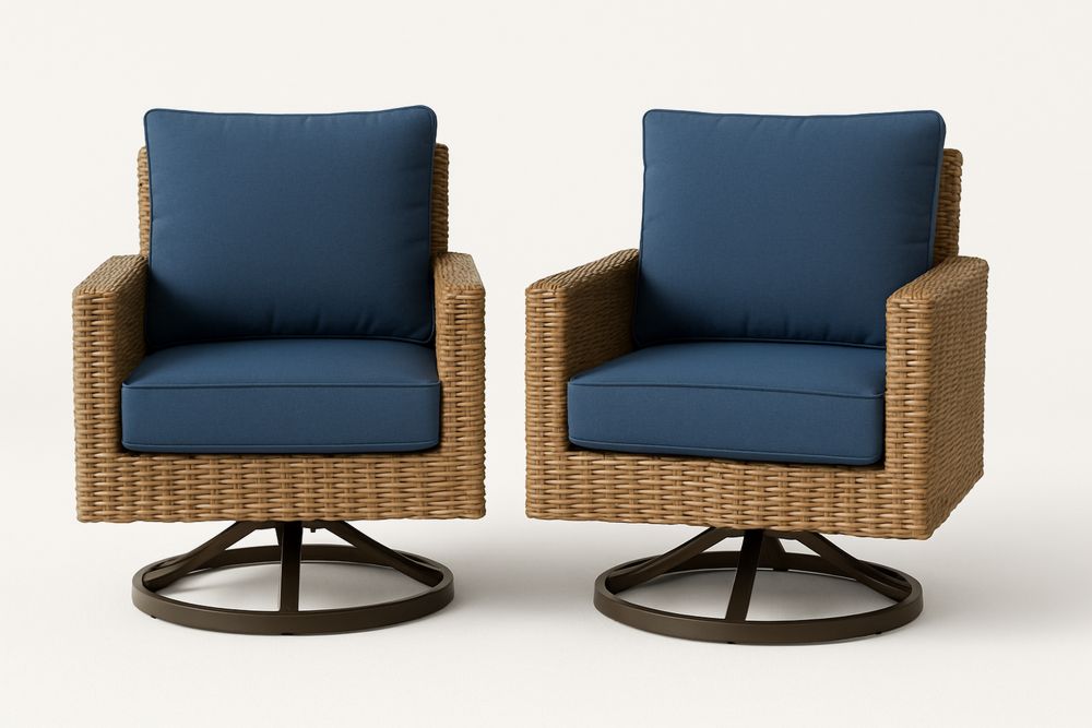 Kaksi pyörivää polyrottinkista nojatuolia, sininen-lumiaurorahaven