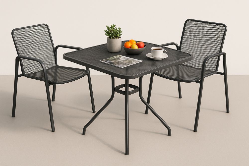 Musta metallinen ulkokalustesetti kahdella tuolilla ja pöydällä-lumiaurorahaven