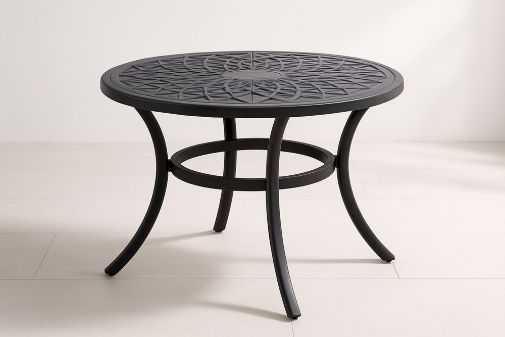 Pyöreä alumiinipöytä koristeellisella pinnalla musta halkaisija 100 cm korkeus 75 cm-lumiaurorahaven