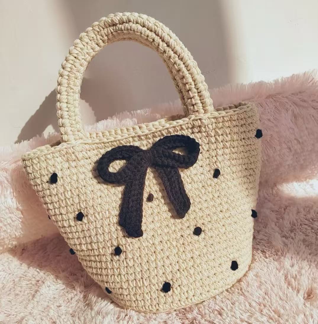 Bowknot woven handbag