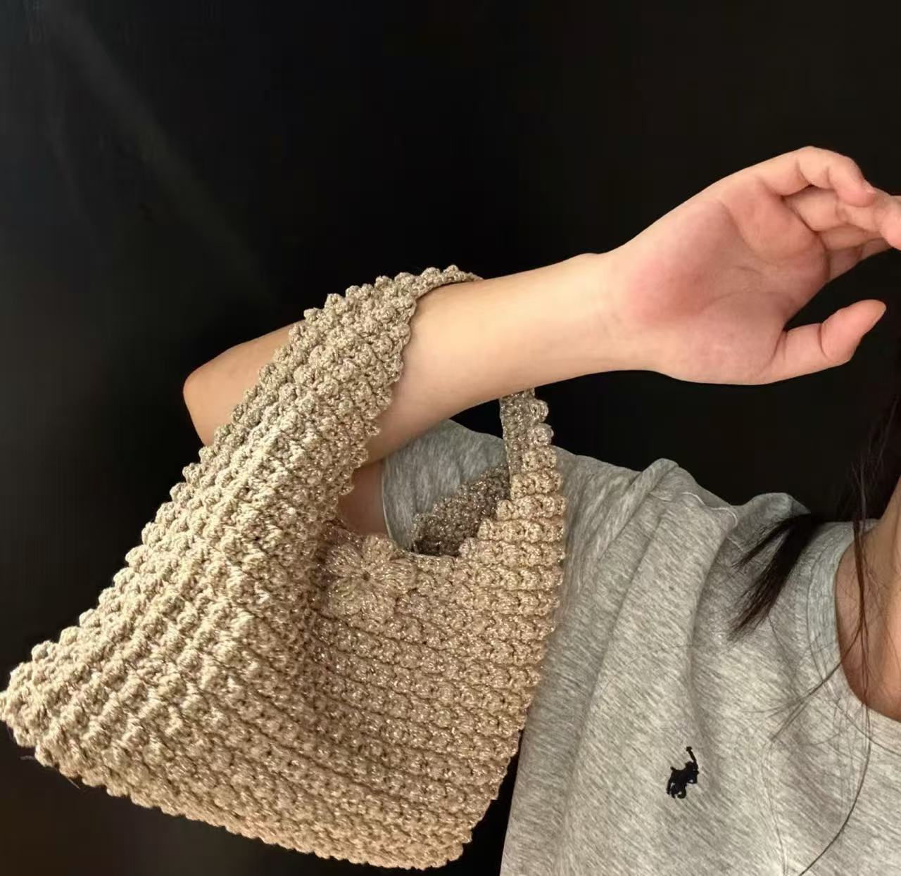 Shiny woven bag