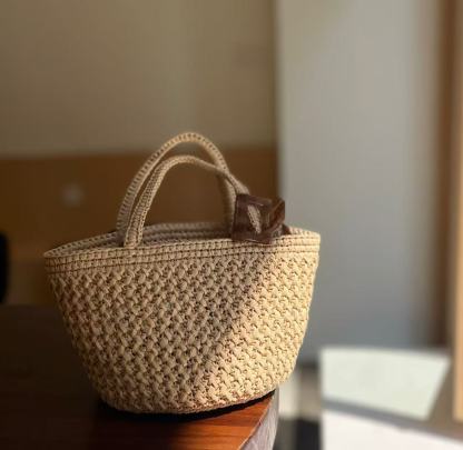 Summer straw bag