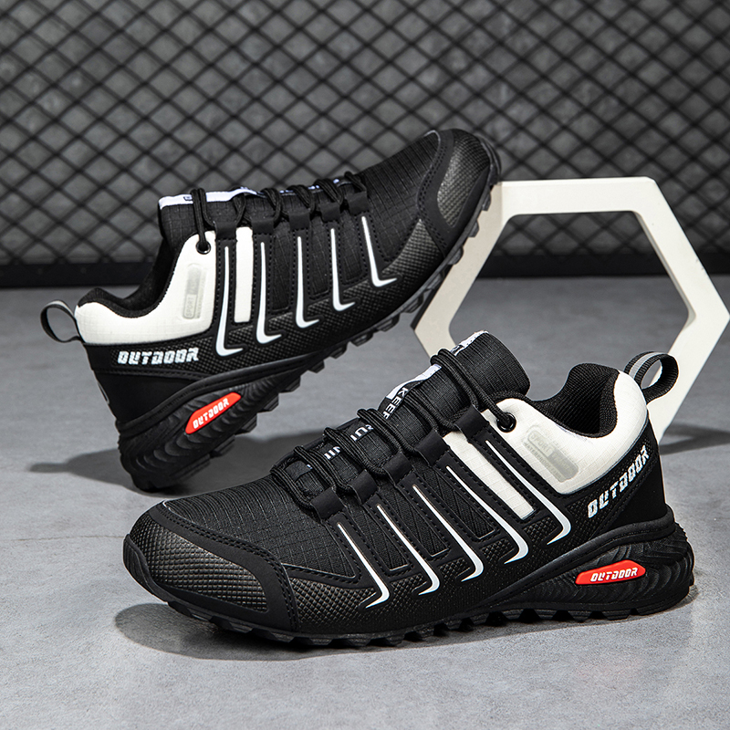 Scarpe ortopediche dal design ergonomico per dolori alla schiena, alle articolazioni e ai piedi: adatte a tutti gli uomini