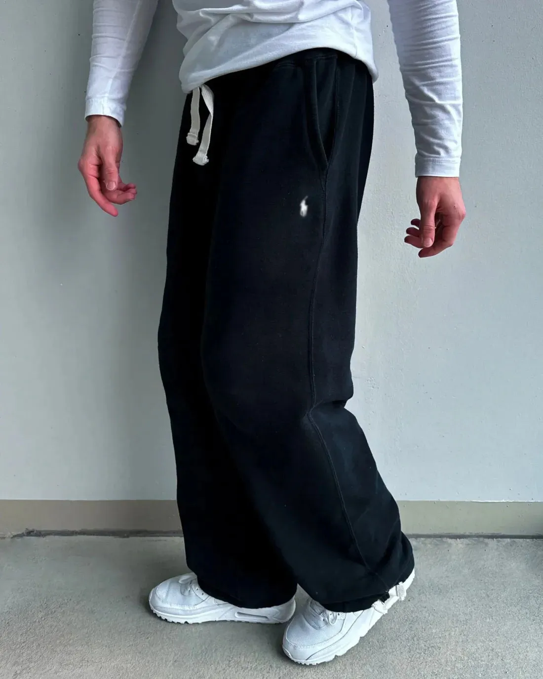 PL UNISEX BAGGY SWEATPANTS Image - 1