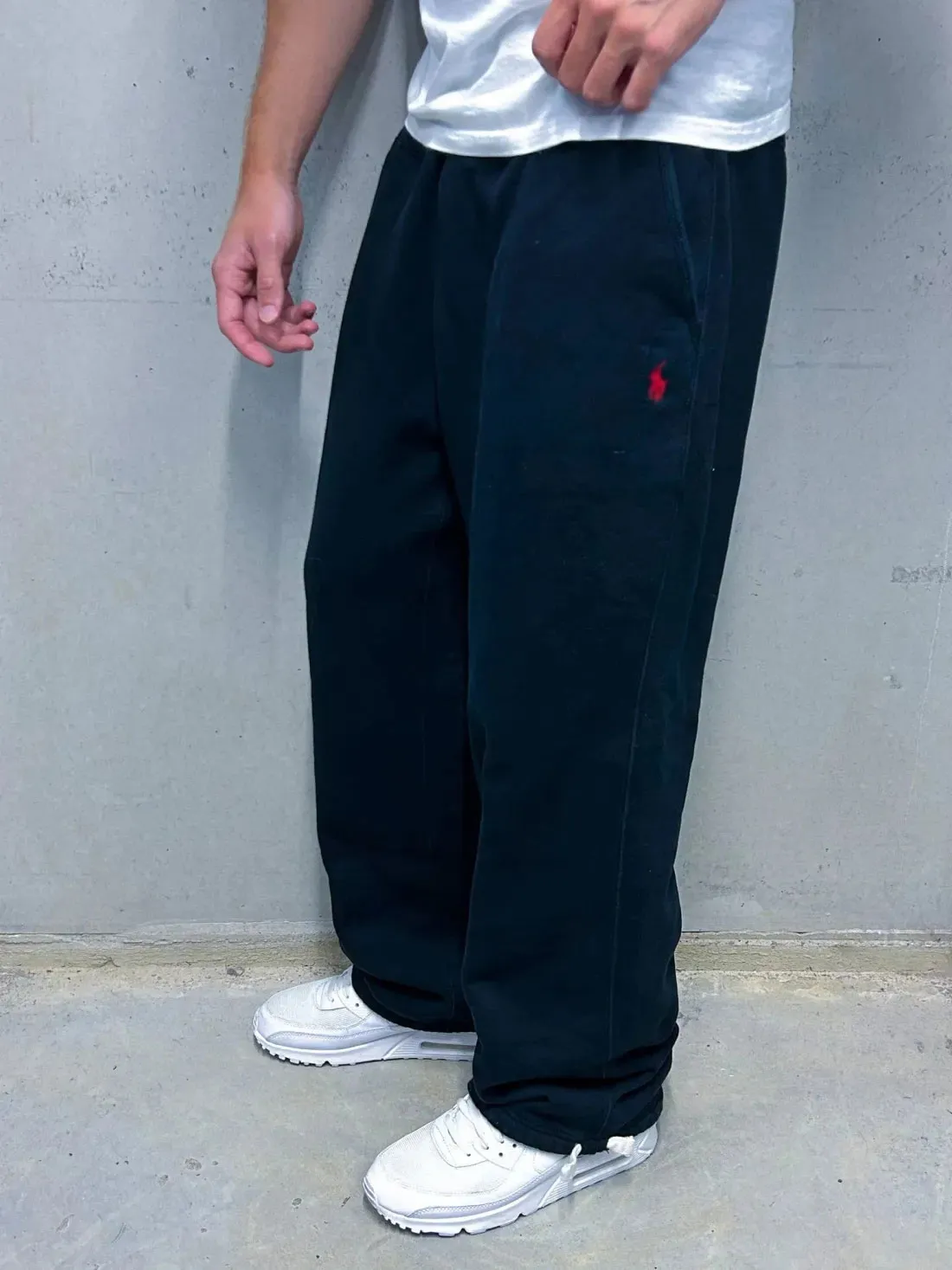 PL UNISEX BAGGY SWEATPANTS Image - 3