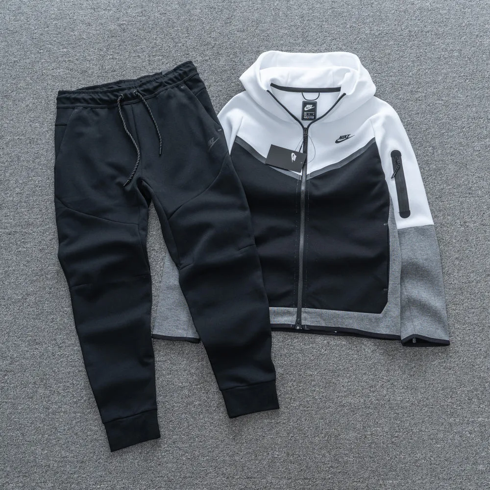 Conjunto  Tech Fleece Image - 1