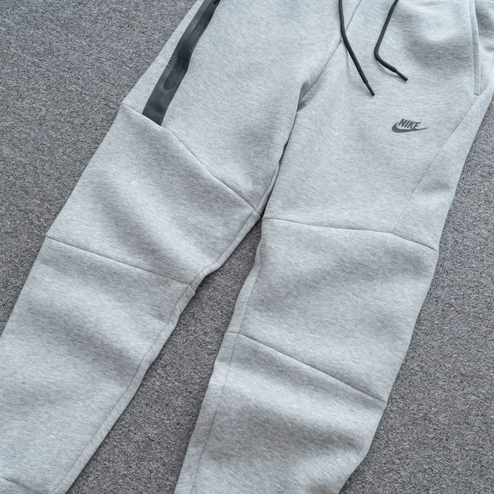 Conjunto  Tech Fleece Cinza Image - 7