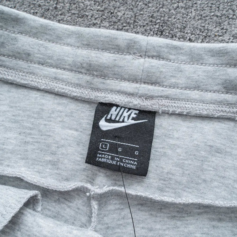 Conjunto  Tech Fleece Cinza Image - 12