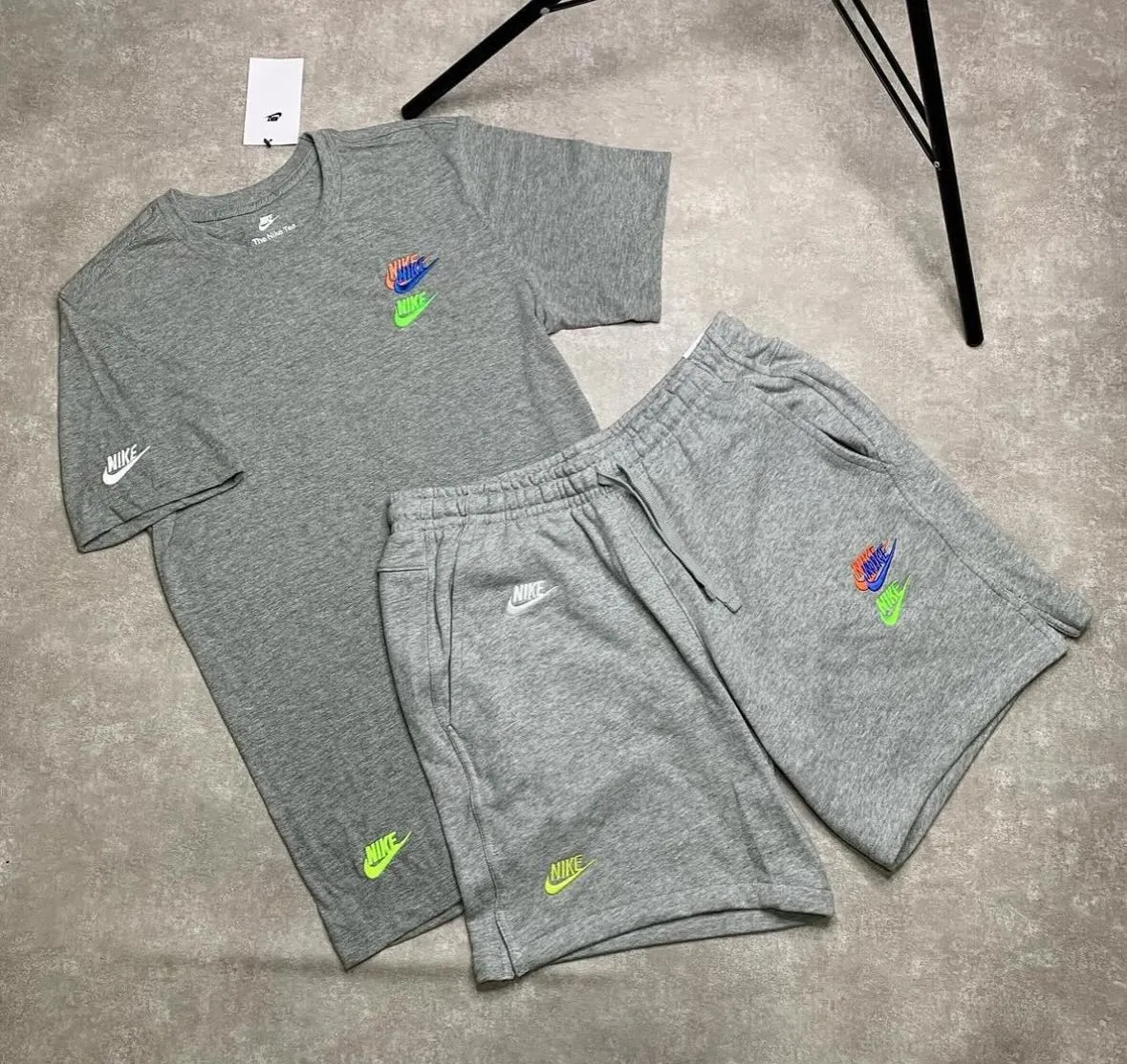 Conjunto Essentials Image - 1