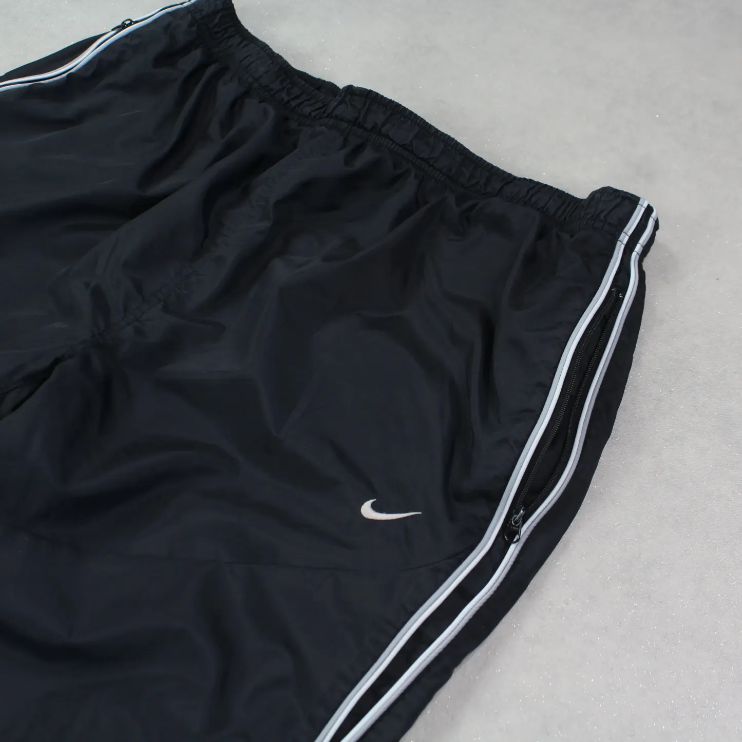SUPER RARE 00s Trackpants Black Image - 3