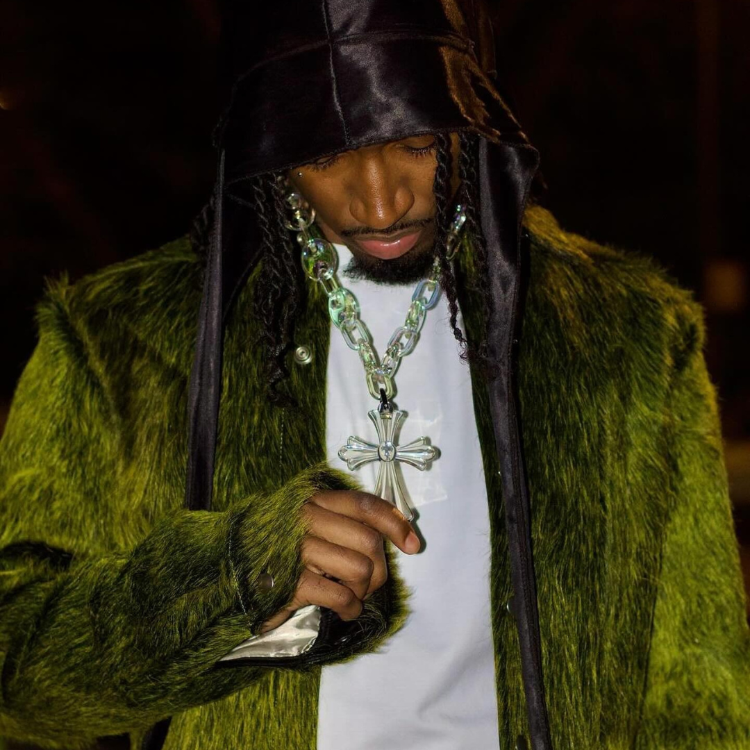 VYBES Cross Link Necklace