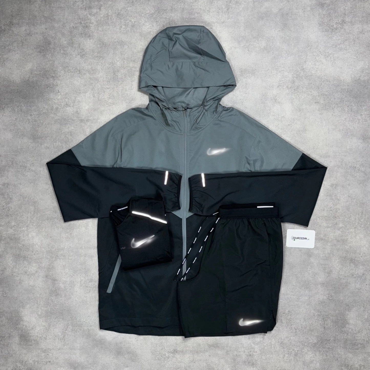 Nk Uv Windrunner Jacket 3-Piece 7” Challenger Short Set