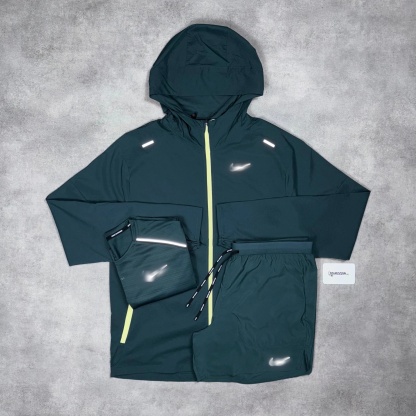 Nk Uv Windrunner Jacket 3-Piece 7” Challenger Short Set