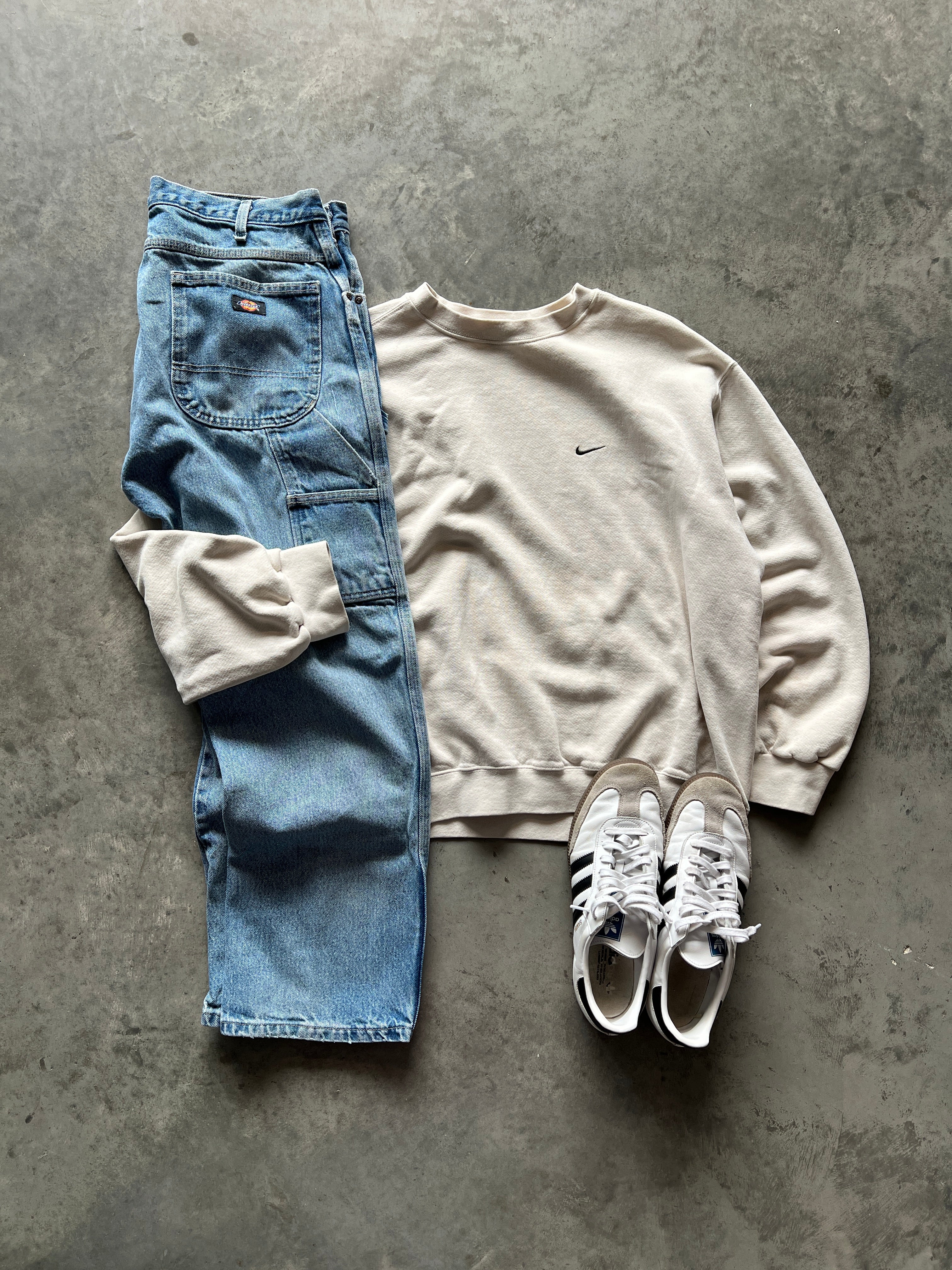 Vintage Outfit Boxes