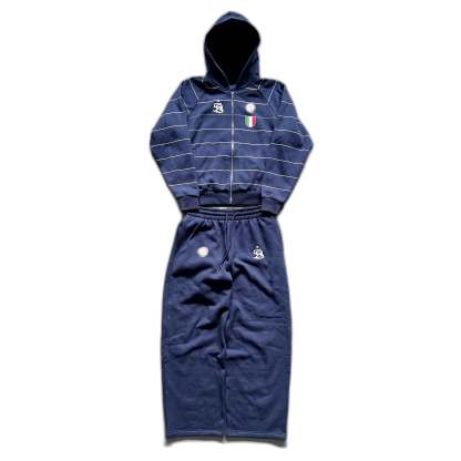  Exclusive Sweatsuit