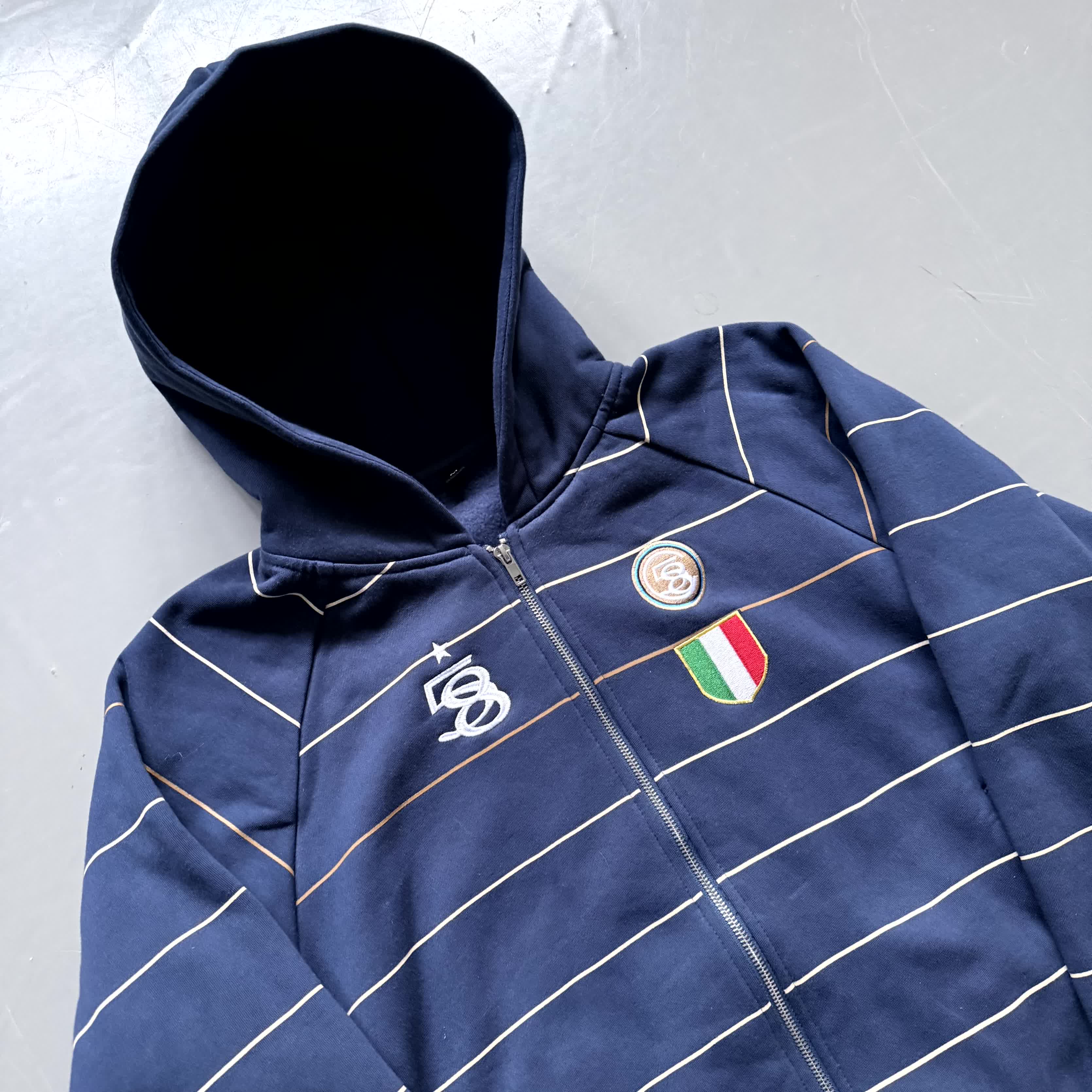  Exclusive Sweatsuit
